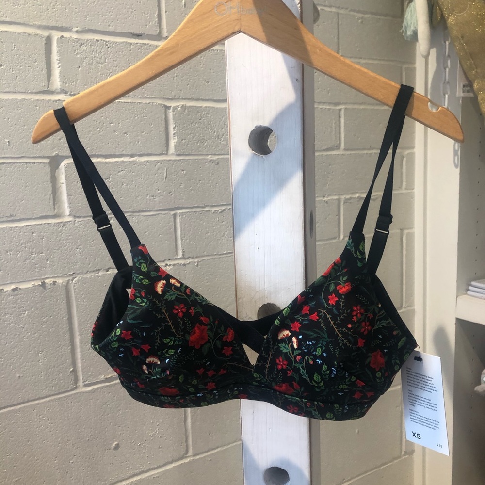 Brand new Meebra sports bra, Size XS